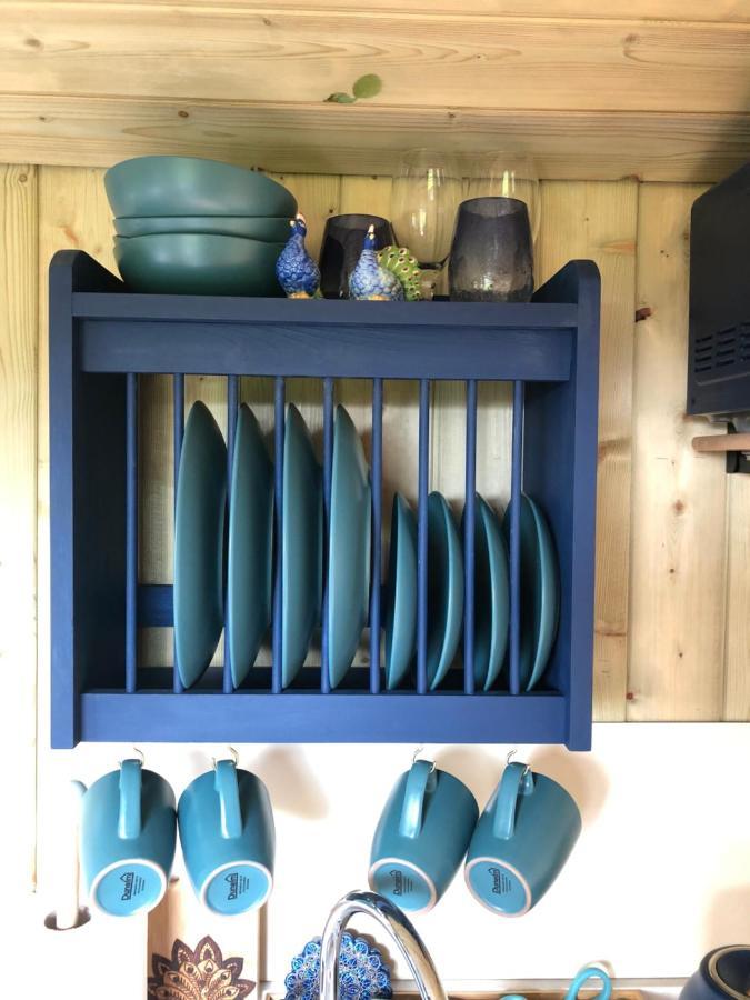 The Peacock Shepherds Hut At Hafoty Boeth コーウェン エクステリア 写真